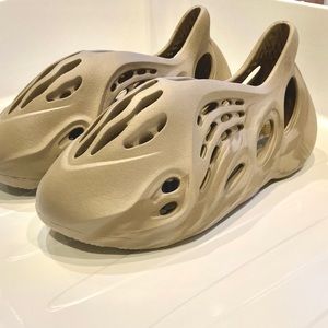 Yeezy Foam Runners ‘Stone Sage’